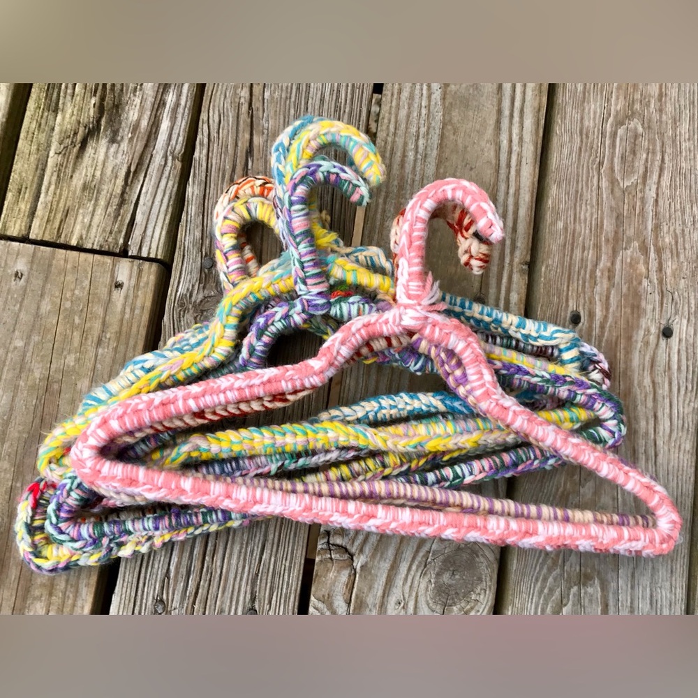 Vintage Crochet Colorful Coat Hangers Protect Clothes Slip Off Clothes Hanger - Picture 8 of 9